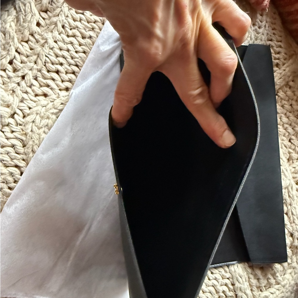 NEW Glass Ladder & Co Megan Black Vegan Leather Portfolio Organizer | Dustcover - Picture 6 of 16